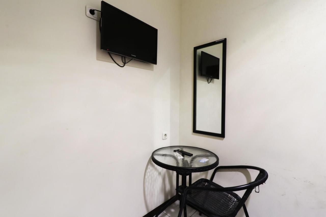 Hotel Bantal Guling Pasar Baru Bandung Exterior foto