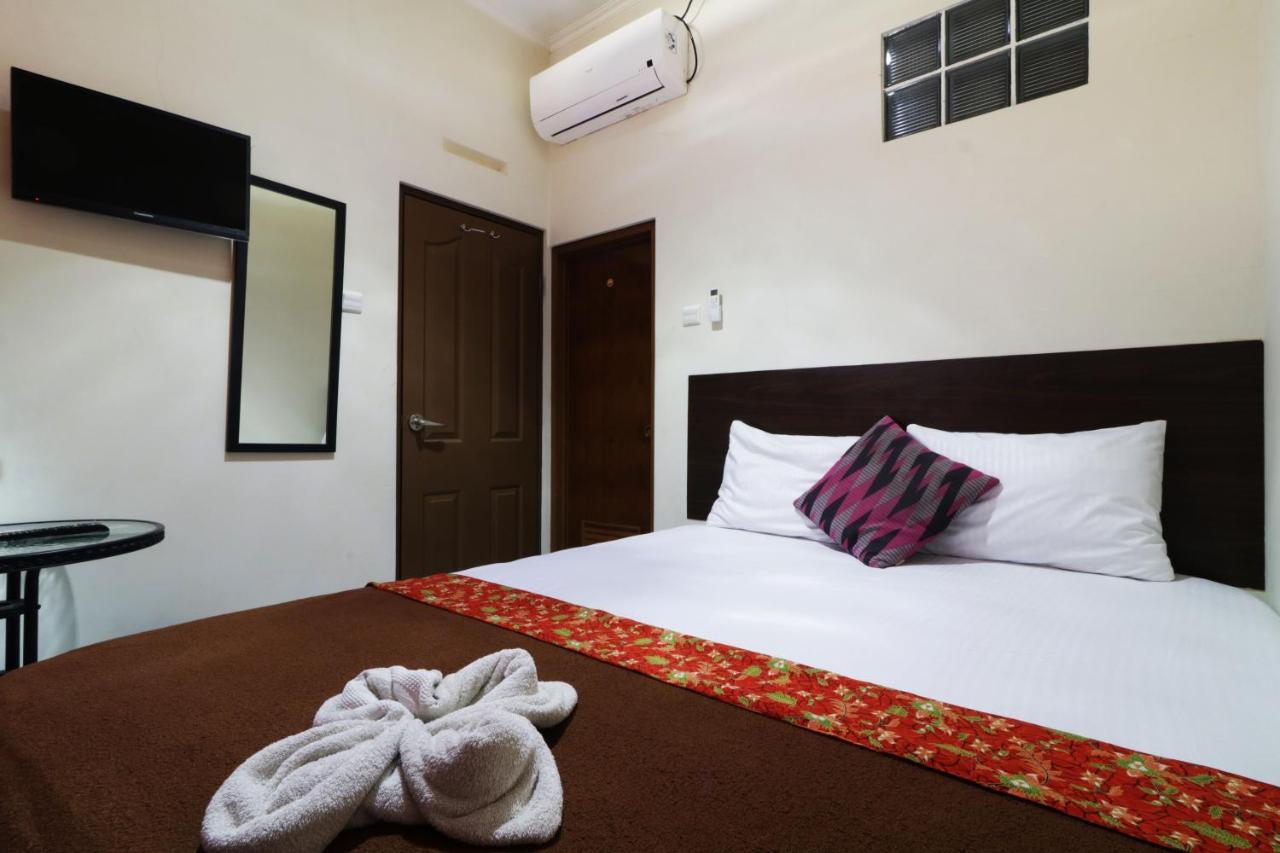 Hotel Bantal Guling Pasar Baru Bandung Exterior foto