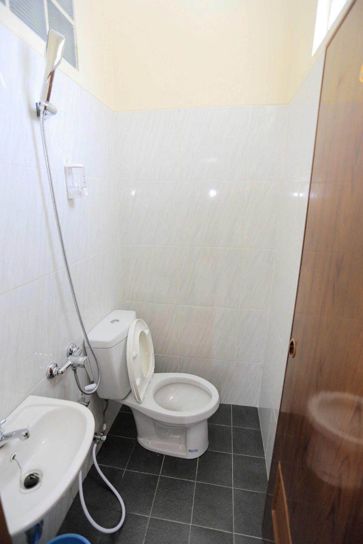 Hotel Bantal Guling Pasar Baru Bandung Exterior foto